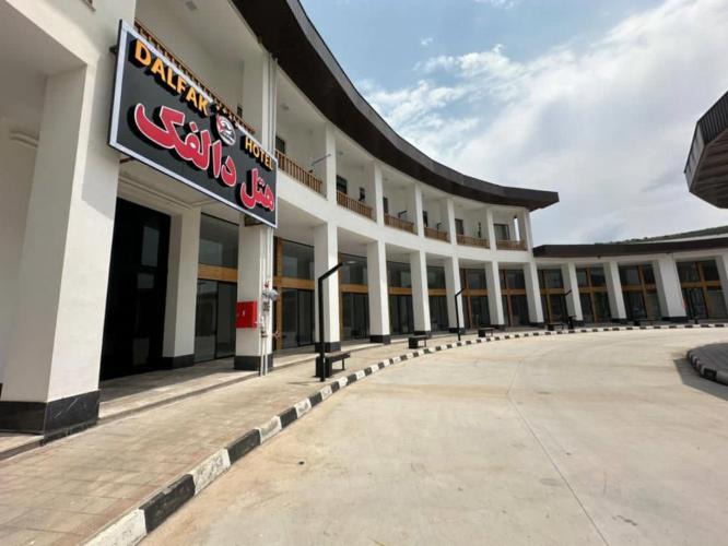 مجتمع گردشگری دالفک رودبار نمای بیرونی