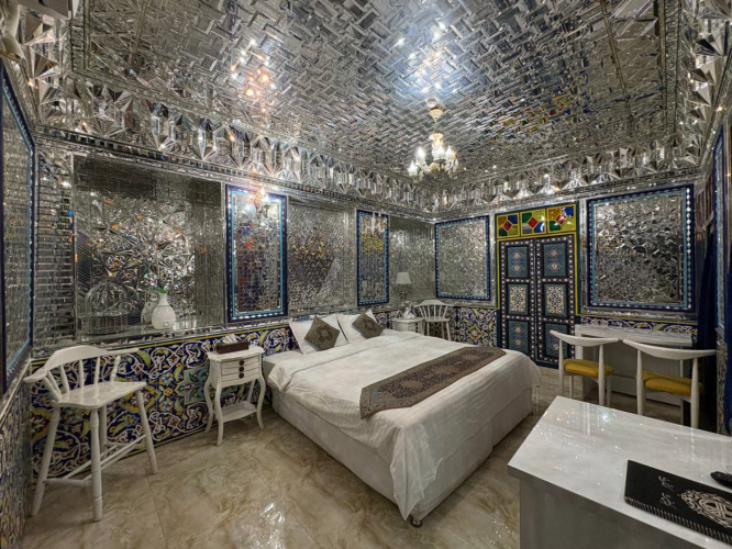 اقامتگاه سنتی راد شیراز اتاق تچر