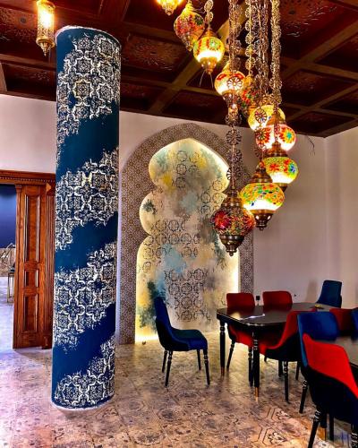 مجتمع گردشگری قصربرلیان سمنان کافی‌شاپ