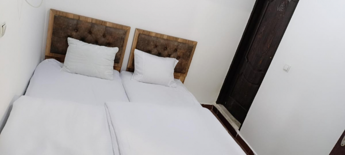 خانه مسافر برکه عسلویه فضای داخلی اتاق‌ها