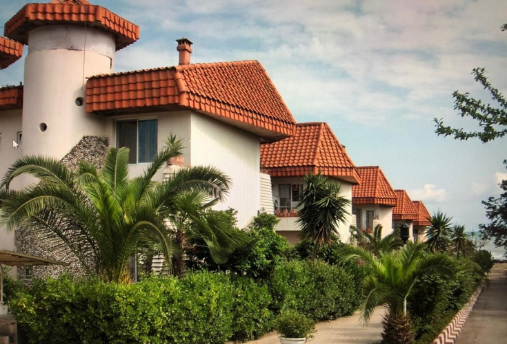 متل گل سرخ نوشهر نمای بیرونی