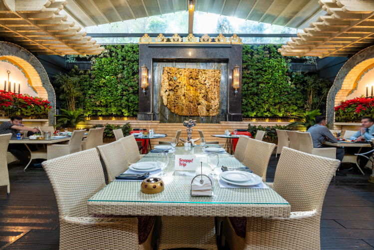 هتل آپارتمان تاج محل تهران رستوران