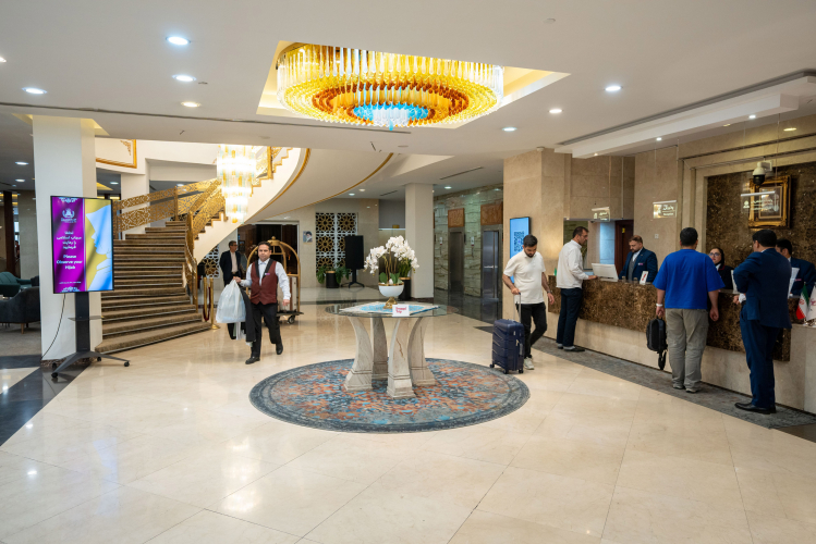 هتل پارسیان انقلاب تهران لابی