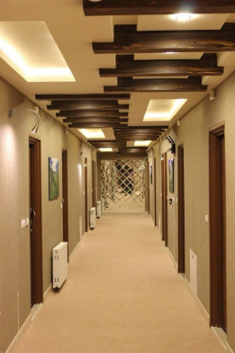 هتل ایران زمین دورود محوطه داخلی هتل ایران زمین دورود محوطه داخلی