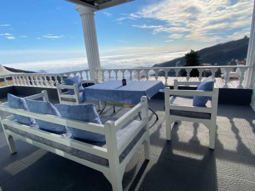 خانه مسافر دلمون رامسر محوطه بیرونی خانه مسافر دلمون رامسر محوطه بیرونی