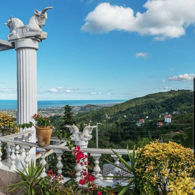 خانه مسافر دلمون رامسر محوطه بیرونی خانه مسافر دلمون رامسر محوطه بیرونی