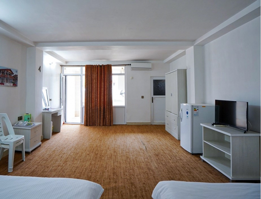 هتل رویایی راستی لنگرود اتاق چهار نفره