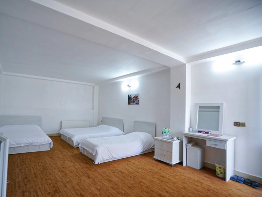 هتل رویایی راستی لنگرود اتاق پنج نفره