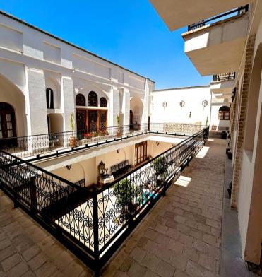 اقامتگاه سنتی شاهان اصفهان نمای بیرونی