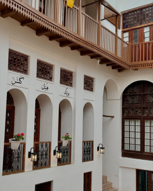 خانه گلشن بندربوشهر فضای محوطه