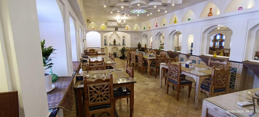 اقامتگاه شمسه آران و بیدگل رستوران