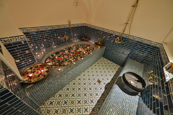 اقامتگاه سنتی آریانا مهر کرمانشاه اتاق دو تخته توئین یلدا