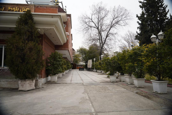 هتل بلوط تهران محوطه بیرونی هتل بلوط تهران محوطه بیرونی