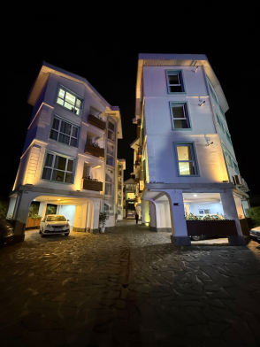 هتل باروژ تنکابن نمای بیرونی