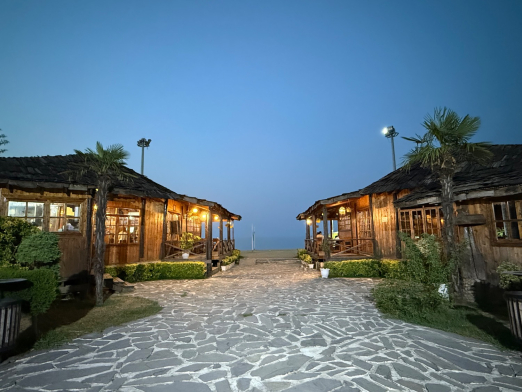 هتل باروژ تنکابن نمای بیرونی