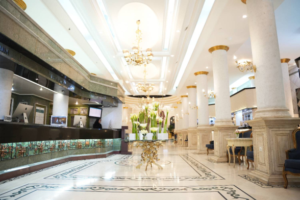 هتل بین المللی قصر مشهد لابی