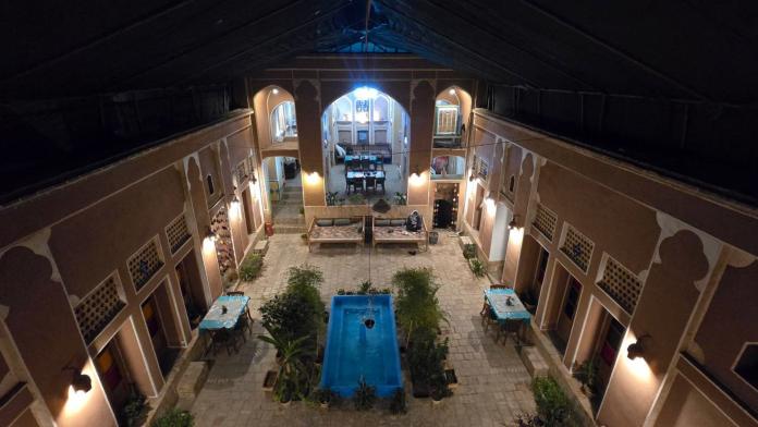 اقامتگاه سنتی علی بابا یزد فضای داخلی اقامتگاه