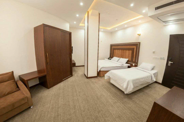 هتل میبد مشهد فضای داخلی اتاق‌ها