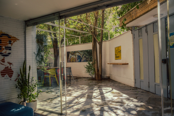 خانه مسافر رگ راگ اصفهان محوطه بیرونی