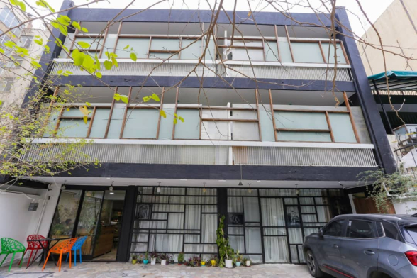 مهمانسرا ترنج تهران نمای بیرونی