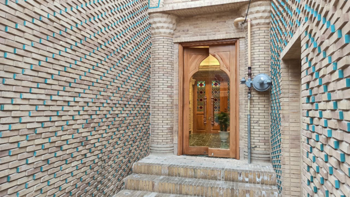 بوتیک هتل گیسو شیراز نمای ورودی