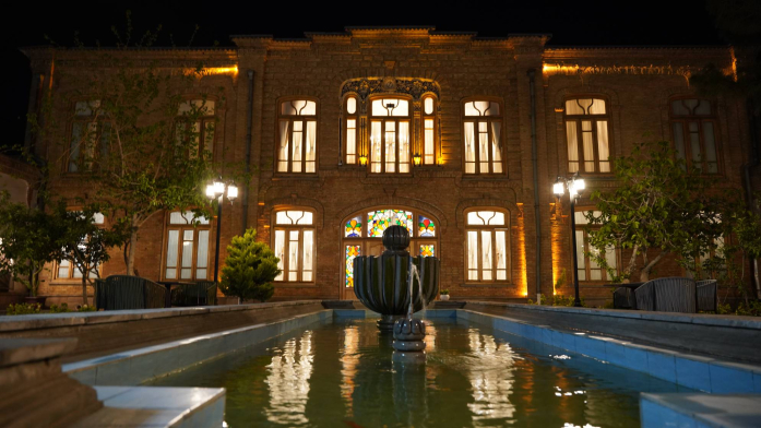 هتل سرخاب تبریز نمای بیرونی