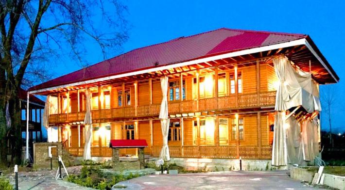 اقامتگاه بوم‌گردی گیل خاتون رشت نمای بیرونی