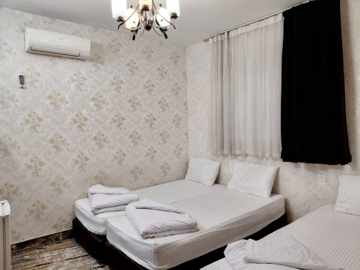 خانه مسافر آرش قم فضای داخلی سوئیت‌ها