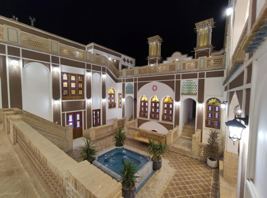 اقامتگاه شمسه آران و بیدگل محوطه بیرونی اقامتگاه شمسه آران و بیدگل محوطه بیرونی