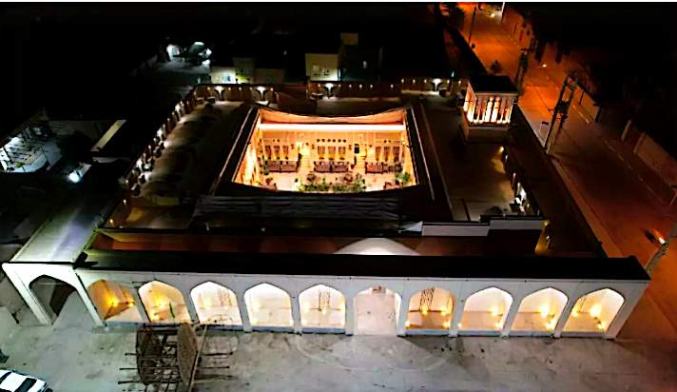 اقامتگاه سنتی حاجی بابایی یزد فضای محوطه