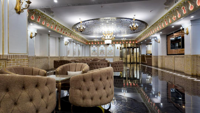 اقامتگاه سنتی پرشیا کاشان لابی