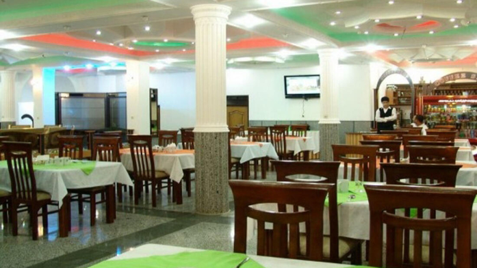 هتل بهجت میبد رستوران 3