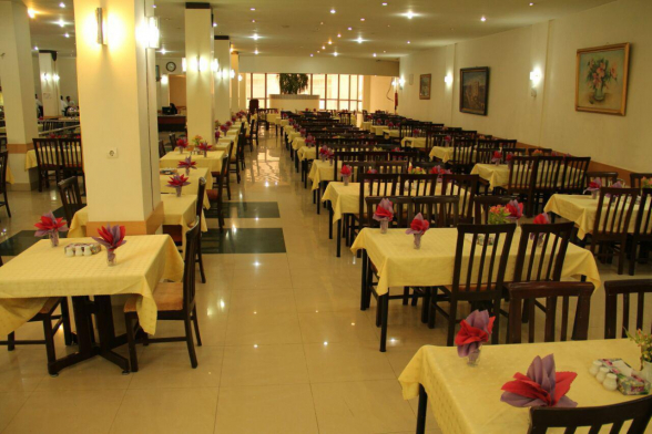 هتل صدر مشهد رستوران