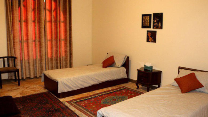 خانه مسافر روزهای طلایی کرمان اتاق دو تخته تویین خانه مسافر روزهای طلایی کرمان اتاق دو تخته تویین