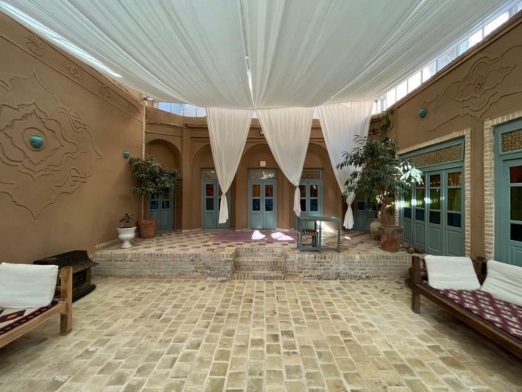 اقامتگاه بوم‌گردی خشت آباد یزد فضای داخلی اقامتگاه 2