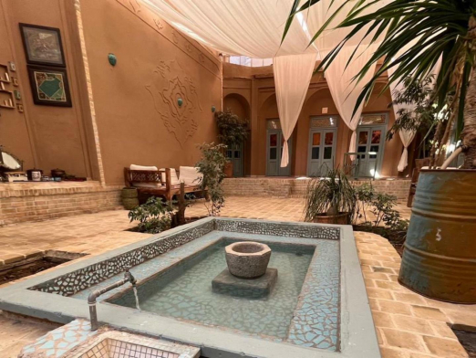 اقامتگاه بوم‌گردی خشت آباد یزد فضای داخلی اقامتگاه 3