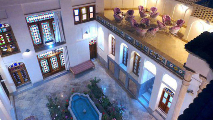 اقامتگاه سنتی ایروانی اصفهان قضای داخلی اقامتگاه 1