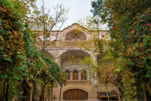 اقامتگاه سنتی خادمی کاشان فضای داخلی اقامتگاه 4 اقامتگاه سنتی خادمی کاشان فضای داخلی اقامتگاه 4