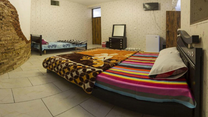 هتل کرمانیا کرمان اتاق سه تخته 2 هتل کرمانیا کرمان اتاق سه تخته 2