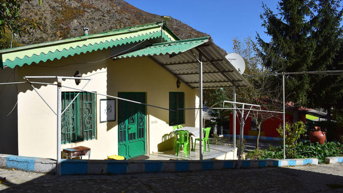 متل جواهر رامسر فضای بیرونی متل 4 متل جواهر رامسر فضای بیرونی متل 4