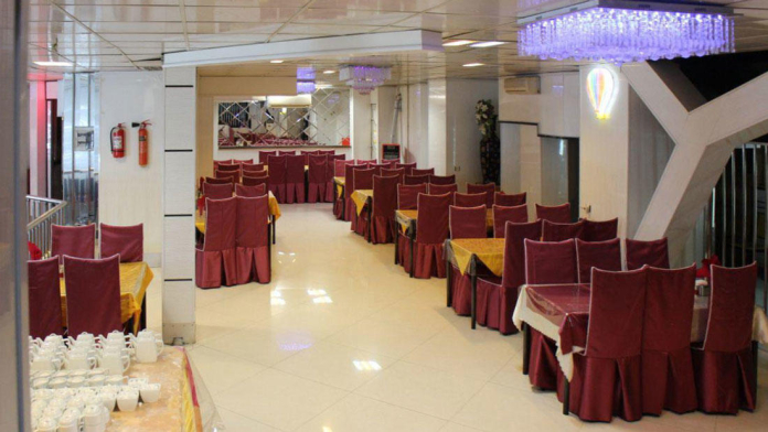 هتل آپارتمان آذر مشهد رستوران