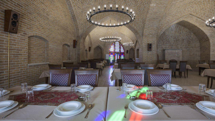 مجتمع گردشگری کاروانسرای یام مرند رستوران 2 مجتمع گردشگری کاروانسرای یام مرند رستوران 2