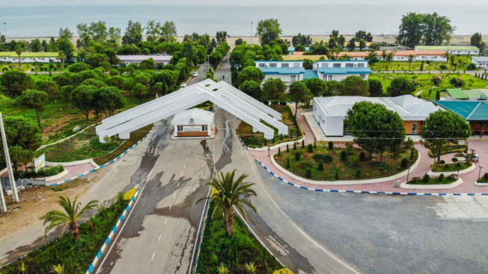 مجتمع گردشگری سپید کنار متین بندر انزلی فضای بیرونی هتل 4