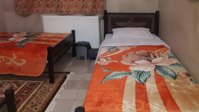 مهمانسرای جهان اصفهان اتاق سه تخته