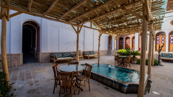 اقامتگاه سنتی شاسوسا کاشان فضای داخلی اقامتگاه 2 اقامتگاه سنتی شاسوسا کاشان فضای داخلی اقامتگاه 2