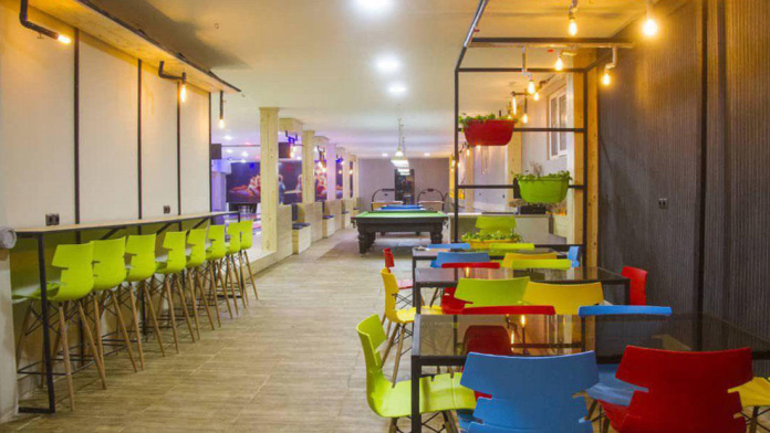 هتل آکراس سیرجان کافی شاپ