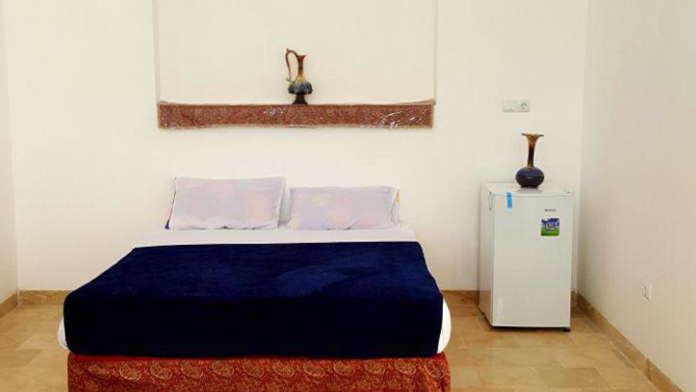 اقامتگاه بوم‌گردی سرای درویش یزد اتاق دو تخته دابل