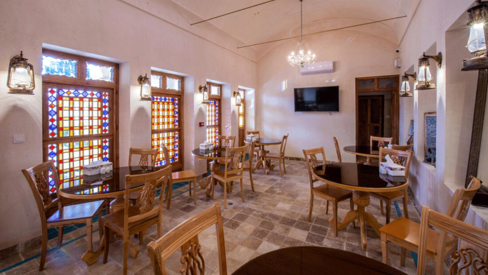 اقامتگاه سنتی یاسمین راهب کاشان فضای داخلی اقامتگاه 4 اقامتگاه سنتی یاسمین راهب کاشان فضای داخلی اقامتگاه 4