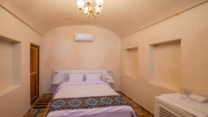 اقامتگاه سنتی یاسمین راهب کاشان اتاق دو تخته دابل زیر زمین اقامتگاه سنتی یاسمین راهب کاشان اتاق دو تخته دابل زیر زمین