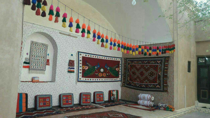 اقامتگاه بومگردی کوچه بالا (قشقایی) یزد فضای داخلی اتاق ها 1 اقامتگاه بومگردی کوچه بالا (قشقایی) یزد فضای داخلی اتاق ها 1